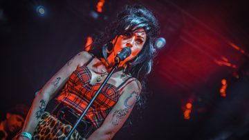 tania-alboni-as-amy-winehouse-1_Easy-Resize.com_