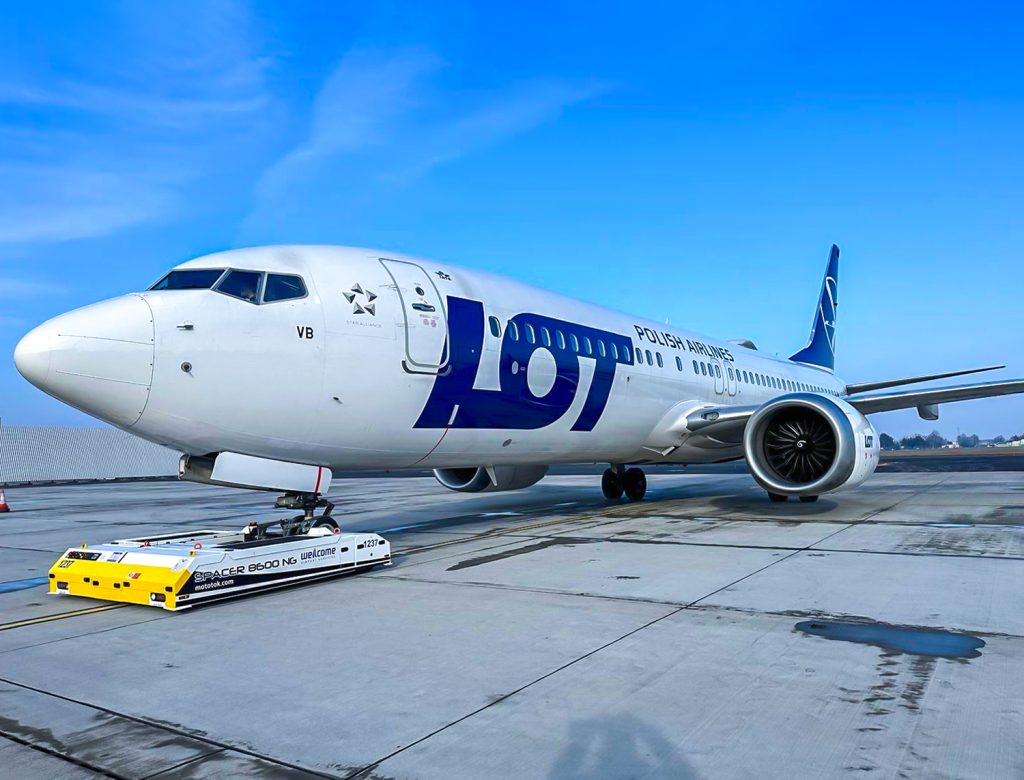 Boeing 737 MAX PLL LOT w Radomiu